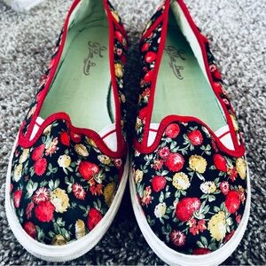 Poetic License Fruit Punch Canvas Flats SZ9